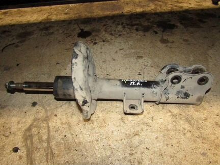 Амортизатор передний левый i40 2011