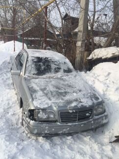 Mercedes-Benz C-класс 2.0 AT, 1998, битый, 200 000 км