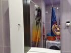 Тумбочка с зеркалом в ванную комнату