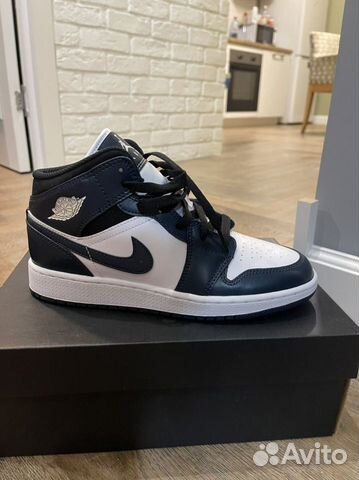 Кроссовки nike air jordan 1 mid оригинал в Москве, цена 31 000 руб ...