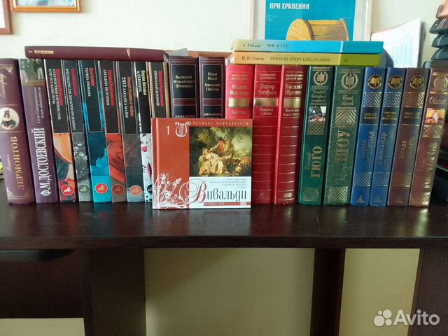 Книжные коллекции, серии 1990-2000-х годов издания