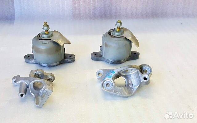 Опора кпп Audi A8 D3 (4E)