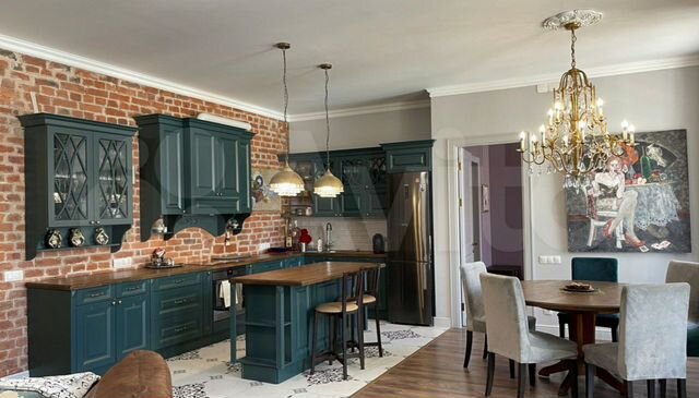 5-к. квартира, 145 м², 4/6 эт.