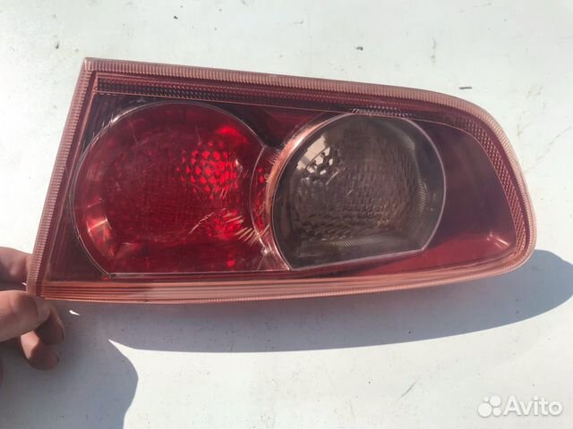 Фонарь задний внутренний правый Mitsubishi Lancer