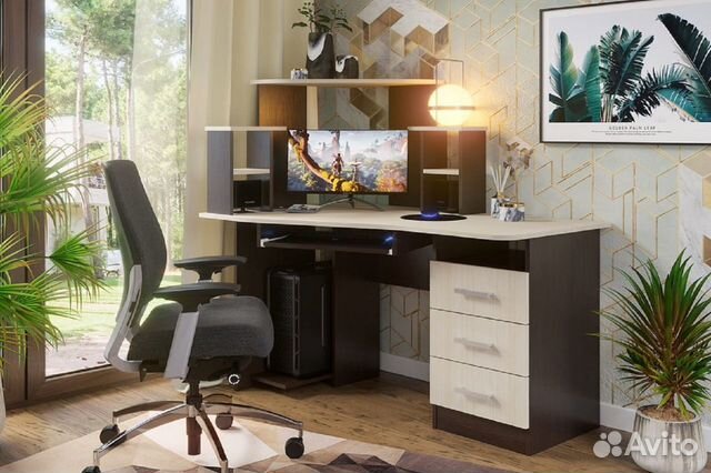 Стол письменный 