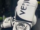 Боксерские перчатки Venum Elite бело-черные