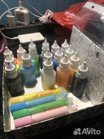 Краски витражные и акриловые