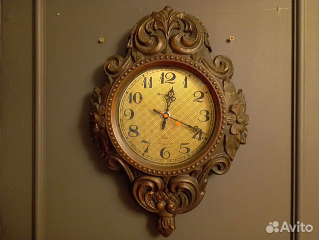 Старинные советские настенные часы Янтарь
