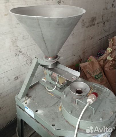 Измельчитель мельница универсальная