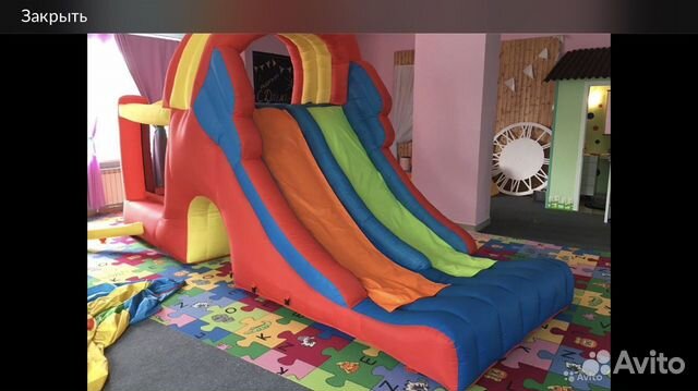 Надувной батут с горкой