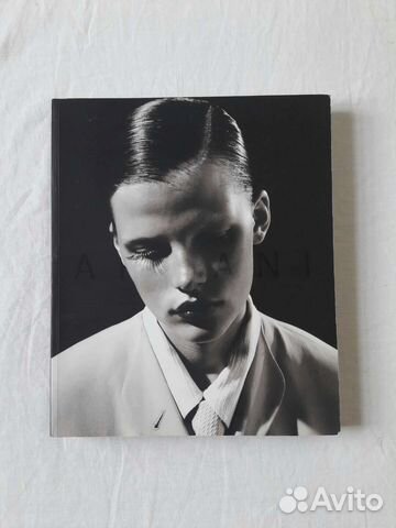 Книга Giorgio Armani