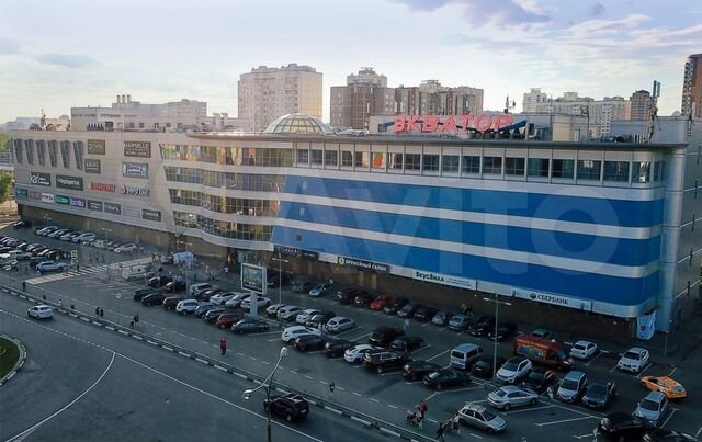 Торговые площади для островной торговли в трц,6 м²