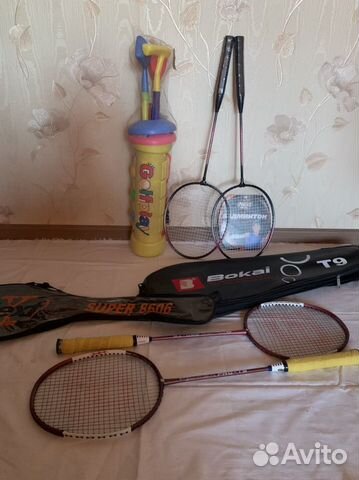 Ракетка для бадминтона и для гольфа