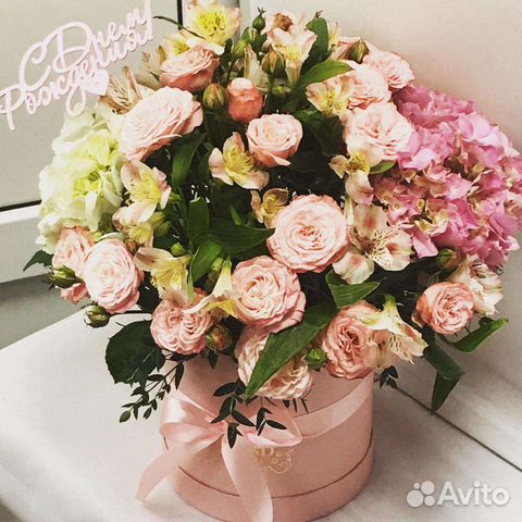 Розы в шляпной коробке