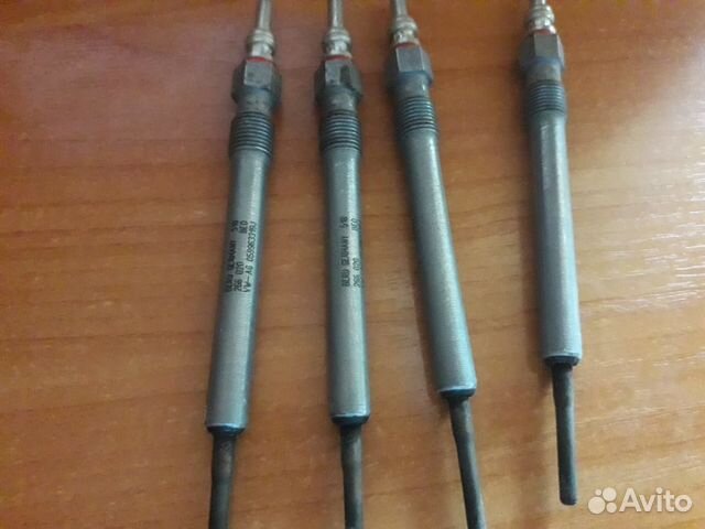 Свечи накала на т4 транспортер. 03l963319d. Свеча накала на фольксваген т5. Meyle 1000202022 свеча накала. Свеча накаливания fast ft82738.