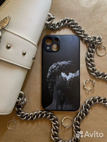 Чехлы на iPhone