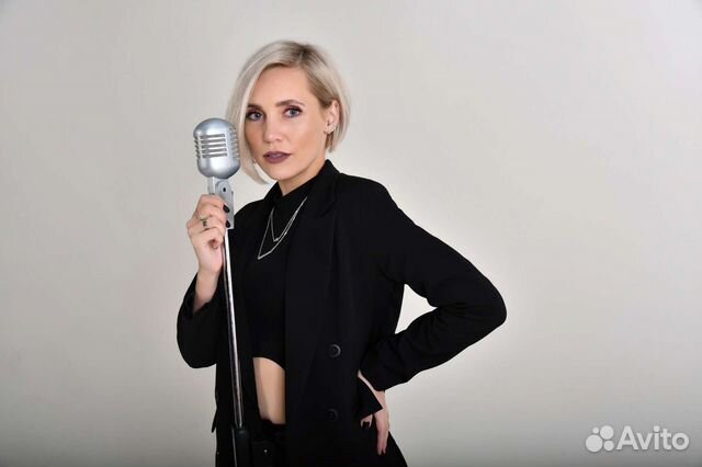 Певица на праздник