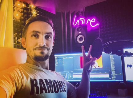 Диктор, озвучка текстов