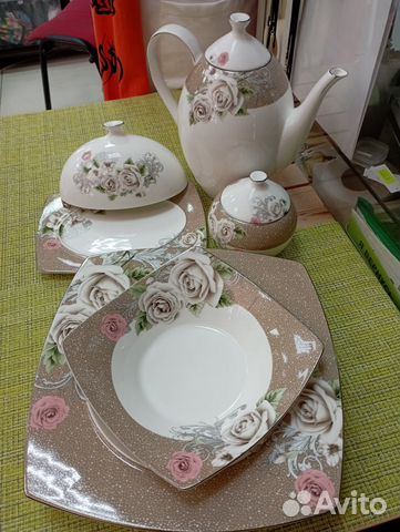 Набор посуды из фарфора Португалия