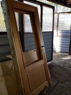 Дверь входная со стеклом