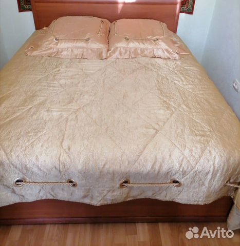 Покрывало, накидки (подушки), шторы