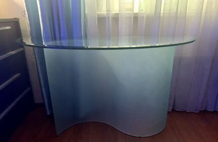 Консоль из закаленного стекла