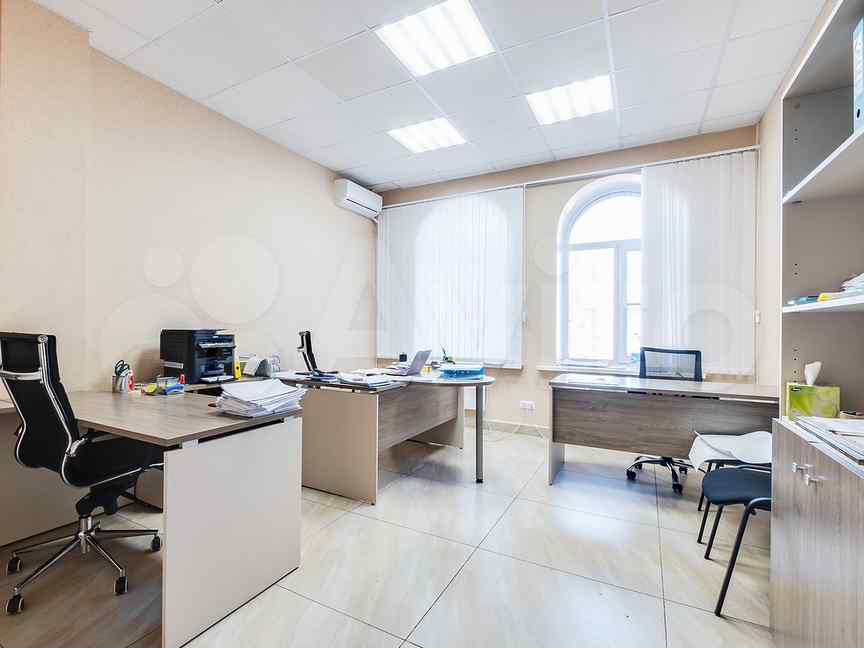 Офисное помещение 30 кв м. Соверен сити тольятти. Аренда офиса южная. Южный порт офисы. Арендное помещение.