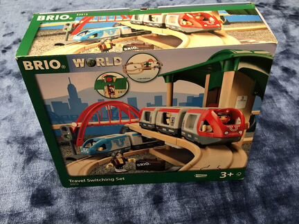 Деревянная железная дорога brio