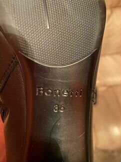 Женские сапоги. Новые