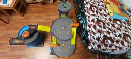 Большой гараж Els