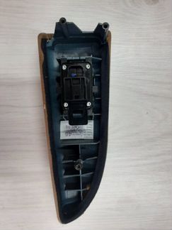 Кнопка стеклоподъемника Mercedes S - Class W221