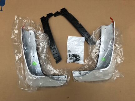 Комплект задних брызговиков Шевроле Траверс/Traver