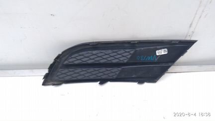 Решетка переднего бампера левая VW Jetta 6