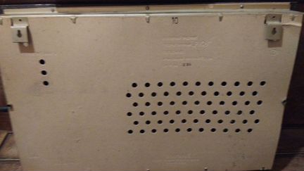 Радиоприемник трехпрограмный Русь сувенирный СССР