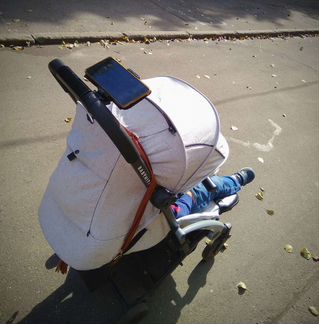 Держатель телефона для детской коляски