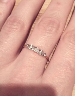 Золотое кольцо с бриллиантами