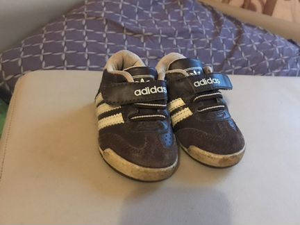Кроссовки adidas