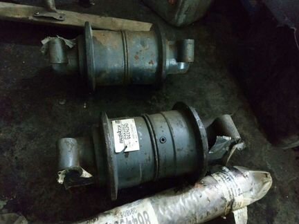 Каток опорный hyundai R160/180/200/210/250 LC7
