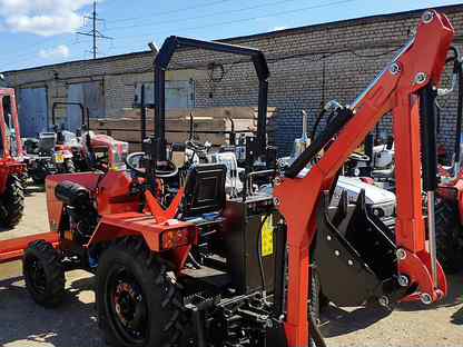 Минитрактор уралец с навесным оборудованием. Минитрактор уралец 224б 4х4. Экскаваторная установка уралец. Экскаваторная установка уралец. Уралец 220б экскаватор.