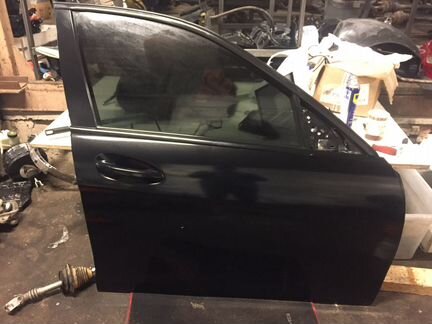 Дверь передняя правая мерседес