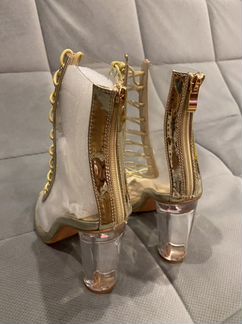 Прозрачные туфли на шнурках