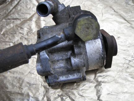 Насос гидроусилителя руля Audi A4 B5