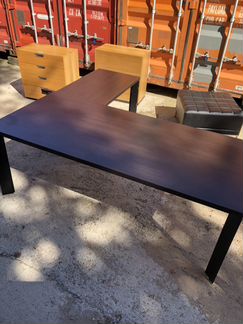 Стол угловой чёрный