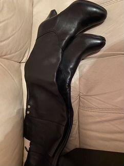 Женские сапоги. Новые