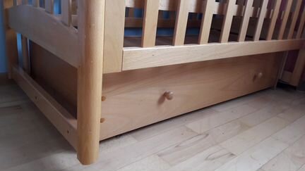 Детская кроватка