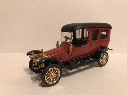 Модель автомобиля Руссо-Балт Лимузин А32. СССР.1/4