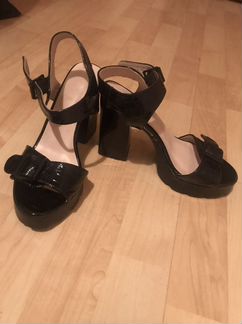 Босоножки на каблуке 35 рамер