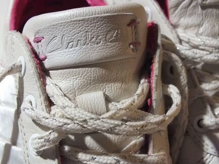 Кроссовки фирма Clarks Wave