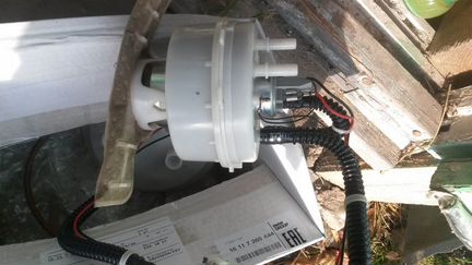 Бензонасос для BMW F10. 2011года