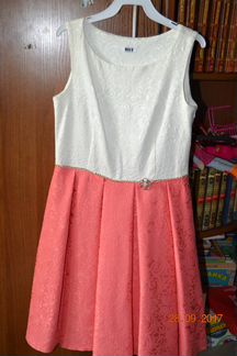 Нарядное платье